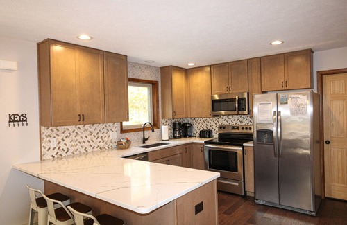 Albrightsville Chalet De Esquí | Three Level Luxury Chalet w/ Hot Tub & Fireplace