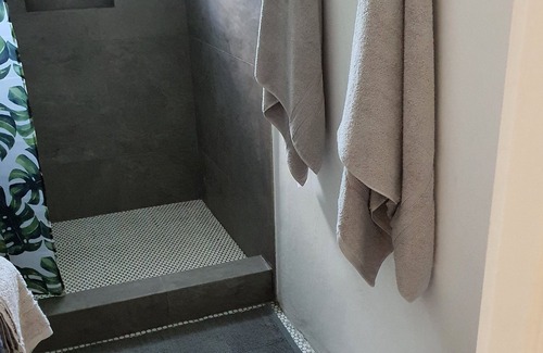 Bridgetown Casa | Three little birds Apartment