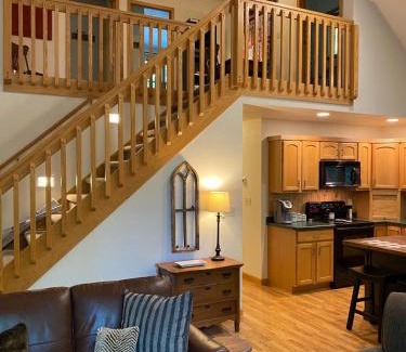 Sturgeon Bay Casa | Three Little Birds by Simple Life Rentals