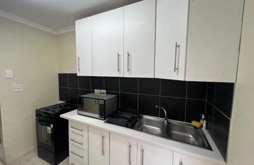 Durban North Apartamento | Three Little Birds Guest Cottage
