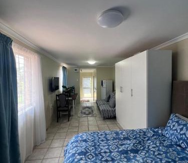 Durban North Apartamento | Three Little Birds Guest Cottage