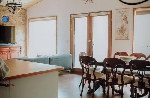 South Bruny Casa | Three Little Pigs Escape - Main House + Cabin