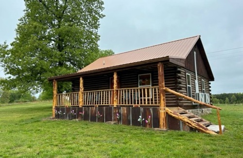 Jasper Cabina | Three Oaks Cabin - A Log Cabin Just 3 Miles East of Jasper on Hwy 74E