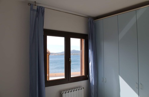 La Maddalena Apartamento | apartamento de tres habitaciones en un entorno tranquilo con vistas al mar terraza