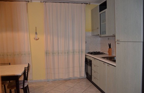 San Giovanni Apartamento | Apartamento de tres habitaciones a 120 metros del mar de San Giovanni di Posada Nuoro Cerdeña Italia
