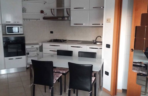 Gemmano Apartamento | Apartamento de tres habitaciones entre el mar y las colinas de Rimini.