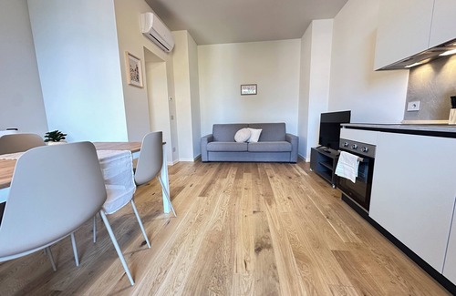 Cremona Apartamento | Three-room World Map, Free Parking (2 bedrooms)