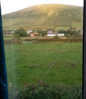Bothar Bui Casa | Three Sisters Holiday Home - 7km to Dingle