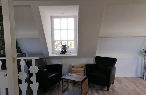 Municipality of Enkhuizen Casa | Three spacious and luxurious rooms, each with a private shower, toilet and TV