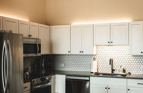 Jonesville Apartamento | Three Trails Room 6 | Downtown/WineCountry/RoofDeck