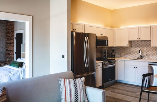 Jonesville Apartamento | Three Trails Unit 9 | WineCountry/RoofDeck/Dwntn