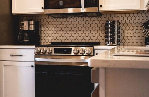 Jonesville Apartamento | Three Trails Unit 9 | WineCountry/RoofDeck/Dwntn
