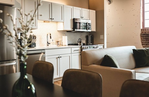 Jonesville Apartamento | Three Trails Unit 7 | Downtown/WineCountry/RoofDeck