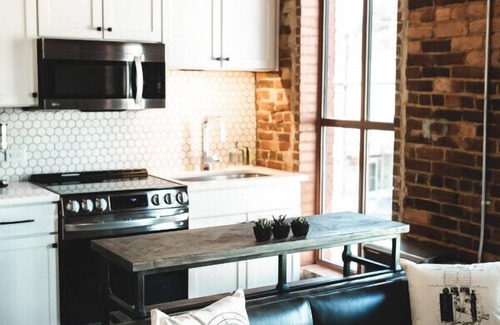 Jonesville Apartamento | Three Trails Unit 11 | Historic/WineCountry/RoofDeck