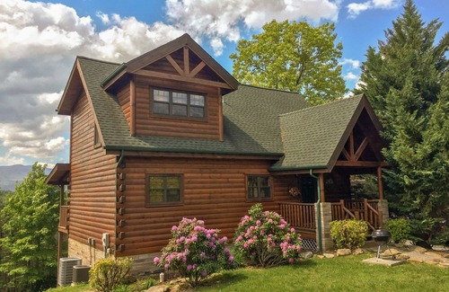 Townsend Cabina | Thunderhead Mountain Expanse--Breathtaking View!!