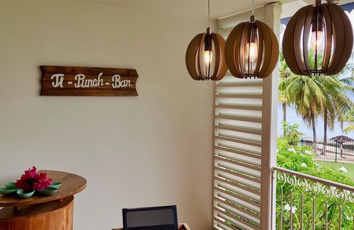 Bas du Fort Apartamento | Ti punch waterfront apartment with pool