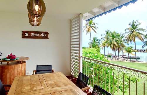Bas du Fort Apartamento | Ti punch waterfront apartment with pool