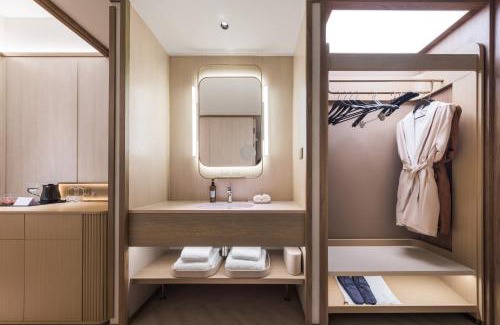 Hedong Hotel | Tianjin Station Crystal Orange Hotel