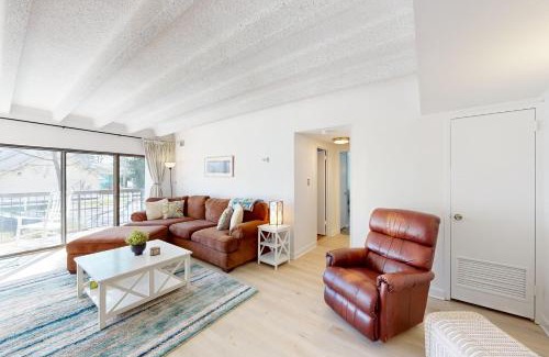 Caine Woods Apartamento | Tiburon 1B