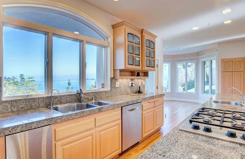 Tiburon Casa | Tiburon water views Luxury 4bdr/3.5bt. spacious house