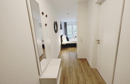 Metzingen Apartamento | TiCasa BLACK-Zentral-Outlet-Aufzug-Stylisch-Unique