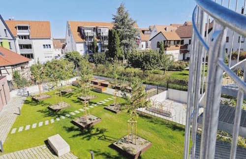 Metzingen Apartamento | TiCasa GOLD-Zentral-Outlet-Aufzug-Stylisch-Unique