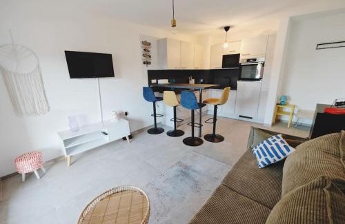 Metzingen Apartamento | TiCasa Shine-Zentral-Outlet-Balkon-Parkplatz-ruhig