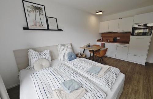 Metzingen Apartamento | TiCasa WAVE-Zentral-Outlet-Aufzug-Stylisch-Unique