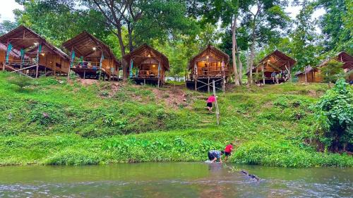 Suan Phueng Complejo | Tid-jai Homestay at Suan Phueng