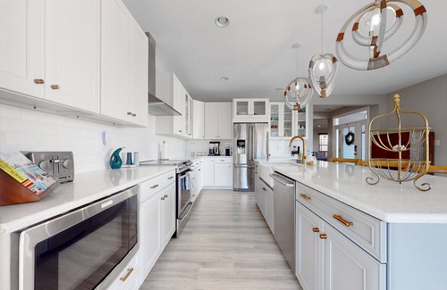 Frankford Casa | Tidal Walk home with pond views, outdoor pool, decks, fast WiFi, & bikes