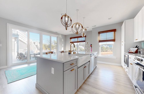 Frankford Casa | Tidal Walk home with pond views, outdoor pool, decks, fast WiFi, & bikes