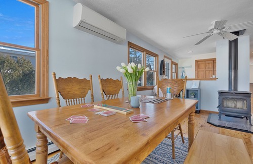 Camp Ellis Casa | "Tide Vibes" at Ferry Beach - a 4 Bed/3 Bath Spacious Retreat for 13!