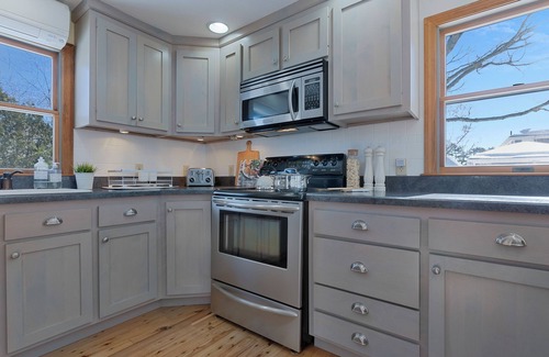 Camp Ellis Casa | "Tide Vibes" at Ferry Beach - a 4 Bed/3 Bath Spacious Retreat for 13!