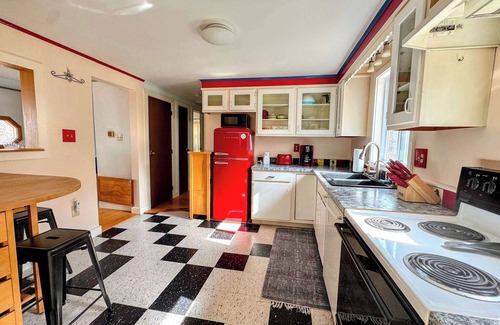 Trenton Casa | Tideside Beach House