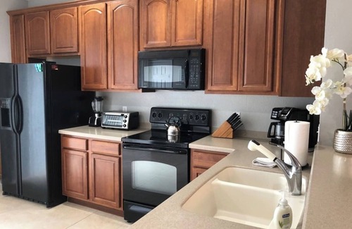 Florida Central Atlantic Coast Cabaña | Tideview 20 · Walk TO Convention! Near Universal & Disney