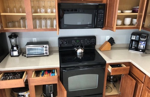 Florida Central Atlantic Coast Cabaña | Tideview 20 · Walk TO Convention! Near Universal & Disney