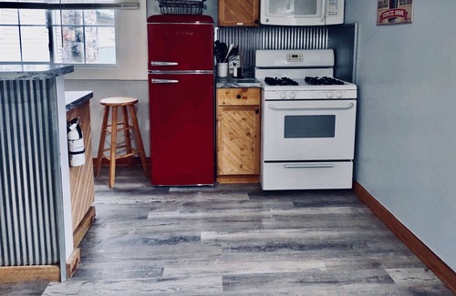 Tidioute Casa | TIDIOUTE WHISKER BISCUIT-ALLEGHENY RIVER VIEW WITH ACCESS