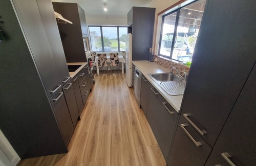 Ruakaka Casa | Tidy Three Bedroom Home in Ruakaka.