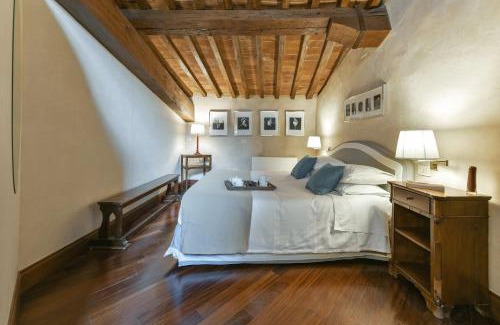 Santo Spirito Apartamento | Tiepolo romantic penthouse in the Oltrarno