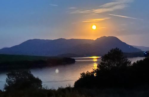 Connemara Casa | Tievemore - Connemara Bayfront Retreat