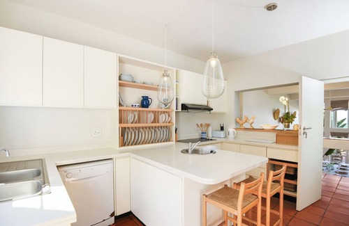Umhlali Beach Casa | Tiffany Beach Salt Rock: A beautiful beach house, direct access to the beach.