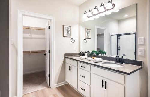 Highlands - Perkins Casa | Tiger Tracks Townhome Stay in Baton Rouge - BC1009