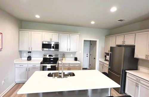 Highlands - Perkins Casa | Tigers Stripe Stay Luxury Retreat by LSU - CL5602