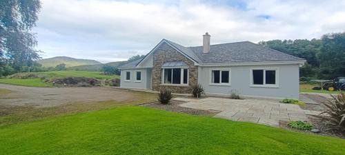 Dawros Casa | Tigh Dawros - Charming 4-bedroom house with WiFi in beautiful Kenmare, Kerry