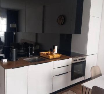 Pejë Apartamento | Tija
