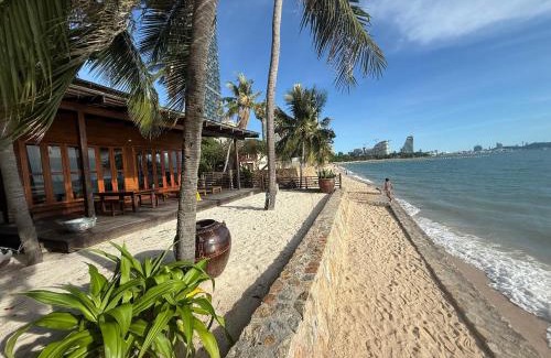 North Pattaya Casa | Tiki Beach House