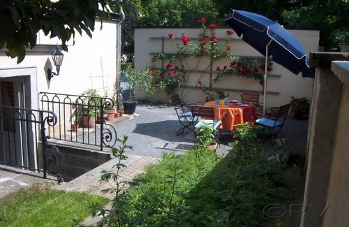 Suedvorstadt Apartamento | Tiles and "Mettlacher Platten"