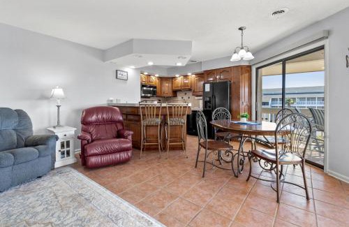 Cordesville Apartamento | Tilghman Lakes D4 condo
