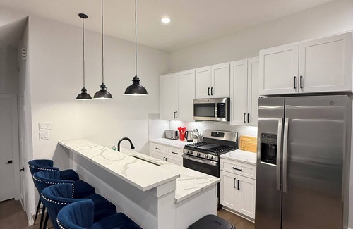 North Houston Casa | Tima Luxury Rental