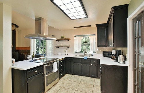 Dunsmuir Casa | Timber Height's, Classy home in the pines.